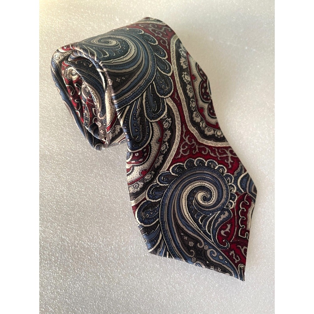 Oscar de la Renta Men's Tie Blue & Red, Paisley, 100% Silk, Made in the USA 58"